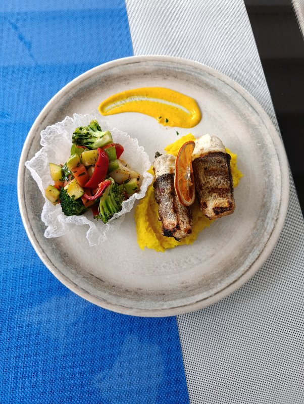 Sea Bass Wrap with Asparagus