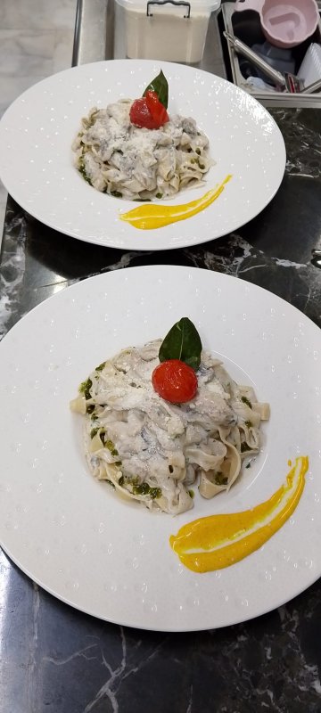 Fettuccine Alfredo