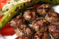 كفتة مشوية (كرات اللحم التركية)